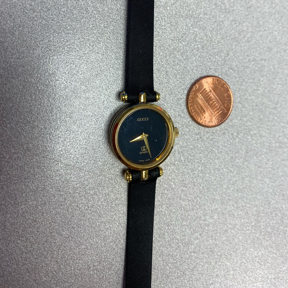 Gucci vintage watch